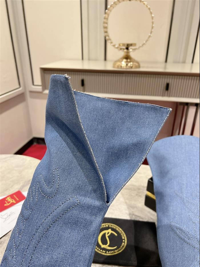 2025112817510245 550